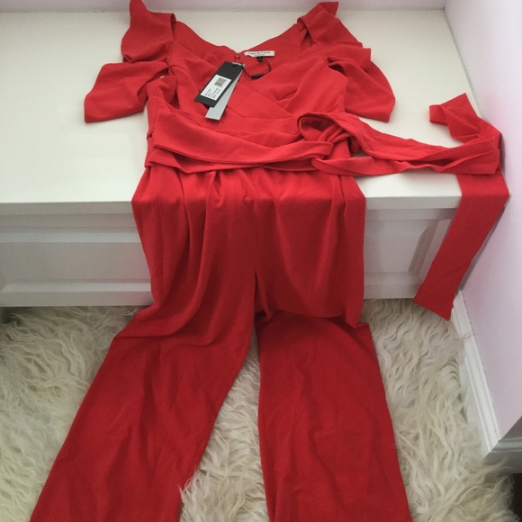 HALSTON HERITAGE Cold Shoulder Ruffled Jumpsuit - Picture 3 of 7